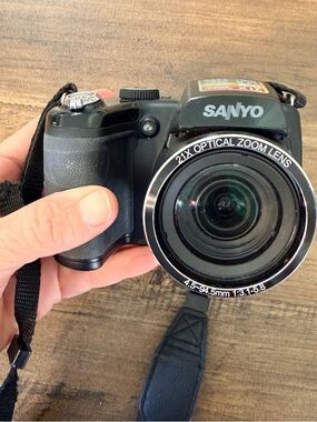 Sanyo Black 21x Optical Zoom Digital Camera